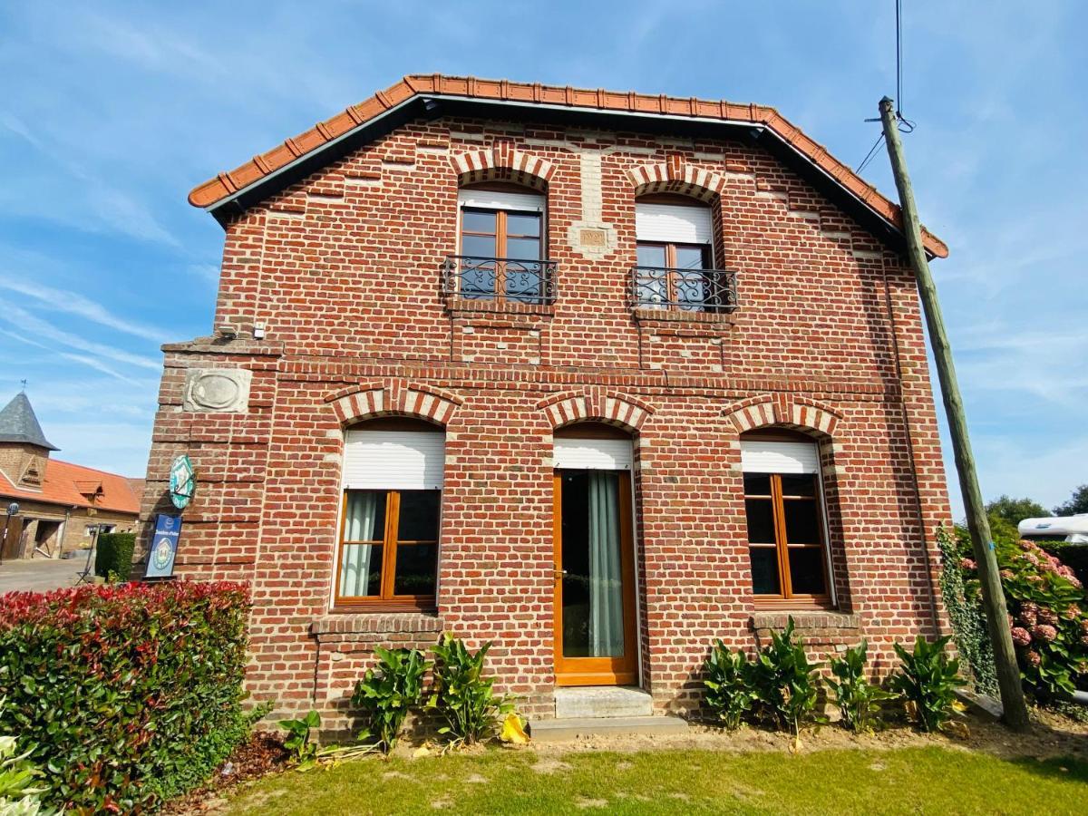 Ferme De Montecouvez Acomodação com café da manhã Crèvecoeur-sur-lʼEscaut Exterior foto