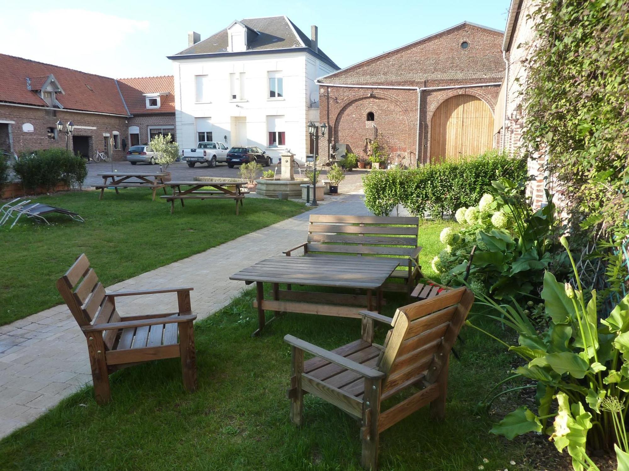 Ferme De Montecouvez Acomodação com café da manhã Crèvecoeur-sur-lʼEscaut Exterior foto